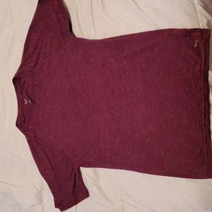 Dick Sporting Goods, SMALL Maroon Athletic shirt
